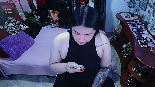 Snapshot of lufek23 chatting on November 2025 10:33:02 PM lufek23 online show from November 2025 10:33:02 PM