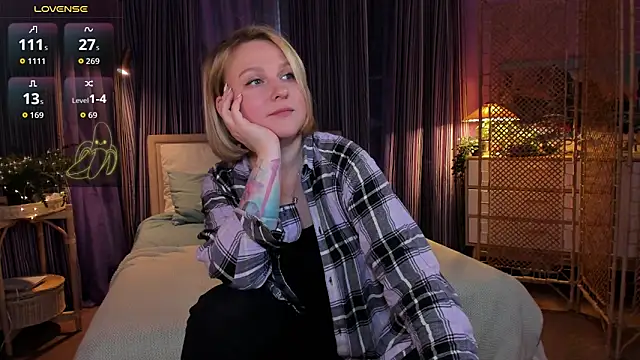Snapshot of Lazy_Lady chatting on February 2026 11:09:02 AM Lazy Lady online show from February 2026 11:09:02 AM