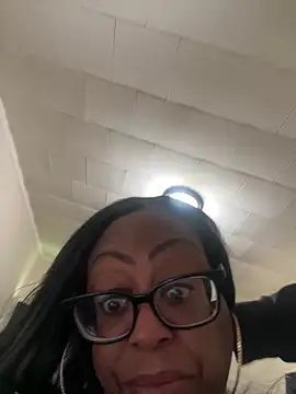 Snapshot of Goddesskarisma chatting on December 2025 08:04:01 PM Goddesskarisma online show from December 2025 08:04:01 PM