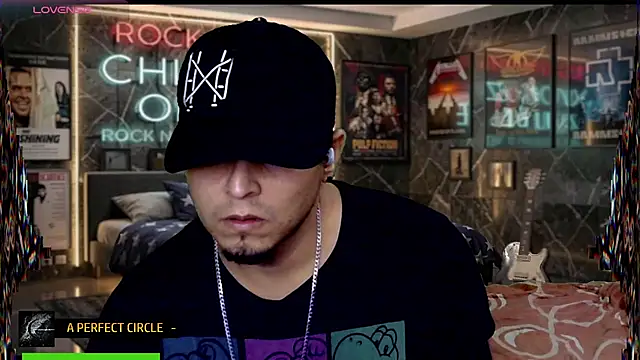 Snapshot of chino_roz chatting on June 2026 07:14:02 PM chino roz online show from June 2026 07:14:02 PM