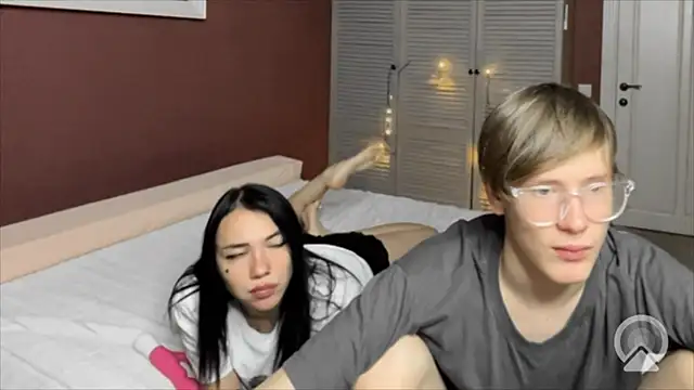 Snapshot of Laura_Key chatting on October 2025 08:57:01 PM Laura Key online show from October 2025 08:57:01 PM