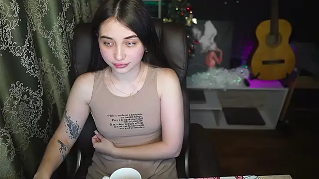 delicatedBailey online show from December 2024 05:18:01 AM