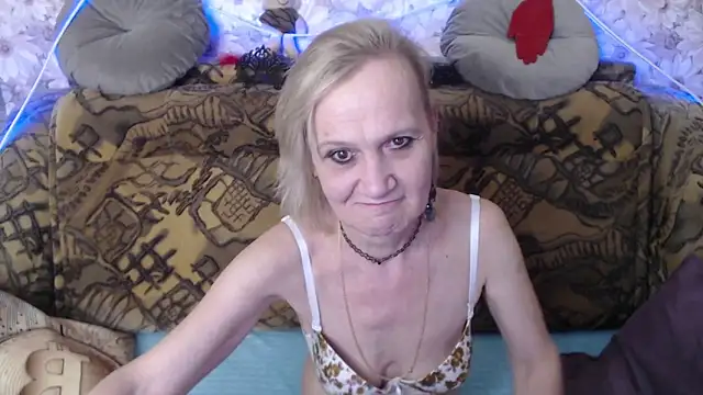 MissBekker online show from December 2024 09:39:02 PM