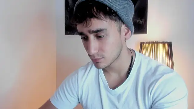 Snapshot of AlexRivera6 chatting on October 2025 03:22:01 PM AlexRivera6 online show from October 2025 03:22:01 PM