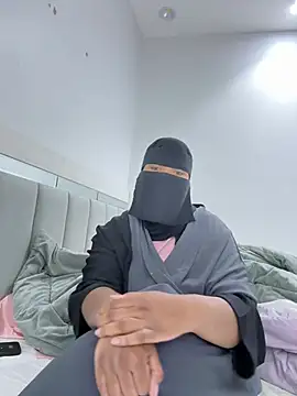 Snapshot of Submissive_Arab chatting on December 2024 03:53:02 PM Submissive Arab online show from December 2024 03:53:02 PM