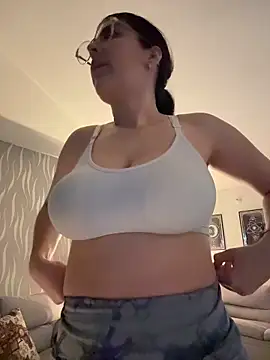  Niah  online show from April 2026 02:10:01 AM