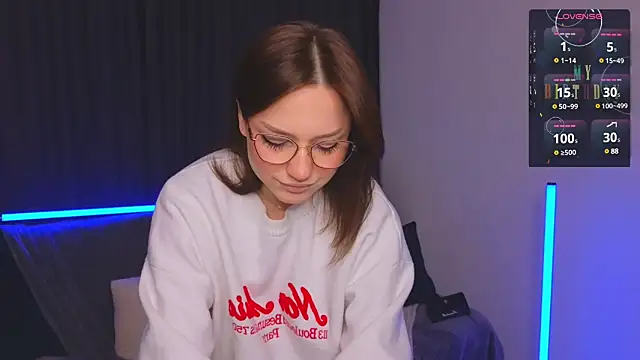 Snapshot of Eva_Doo chatting on January 2025 01:43:02 AM Eva Doo online show from January 2025 01:43:02 AM