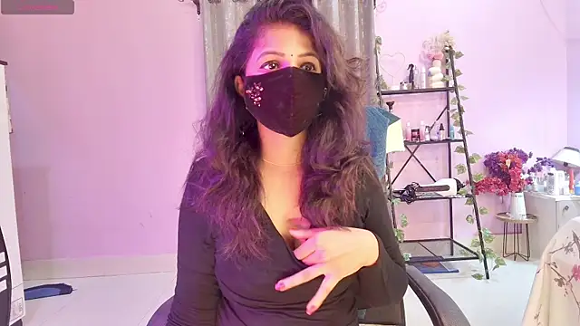 Snapshot of Naughty_nightz chatting on November 2025 01:48:02 AM Naughty nightz online show from November 2025 01:48:02 AM