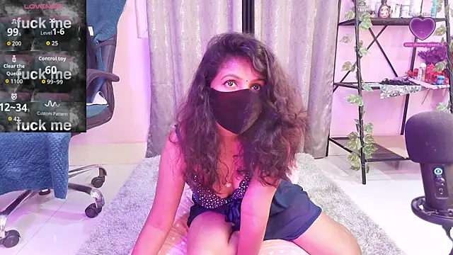 Snapshot of Naughty_nightz chatting on November 2025 01:42:01 AM Naughty nightz online show from November 2025 01:42:01 AM