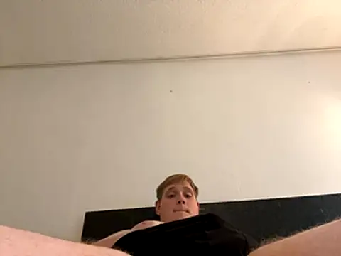 ChubbyTeen2003 online show from October 2025 03:11:01 PM