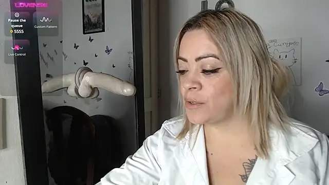 Snapshot of LIila28six chatting on January 2025 11:47:01 PM LIila28six online show from January 2025 11:47:01 PM