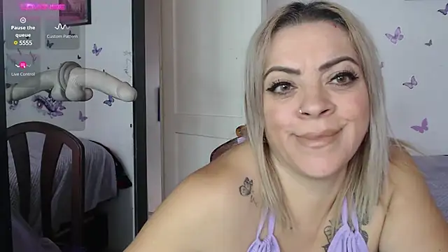 Snapshot of LIila28six chatting on January 2025 02:13:01 PM LIila28six online show from January 2025 02:13:01 PM