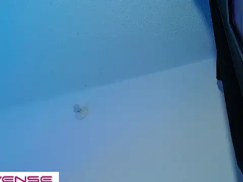 Snapshot of Leon_Wild chatting on April 2026 02:22:02 AM Leon Wild online show from April 2026 02:22:02 AM