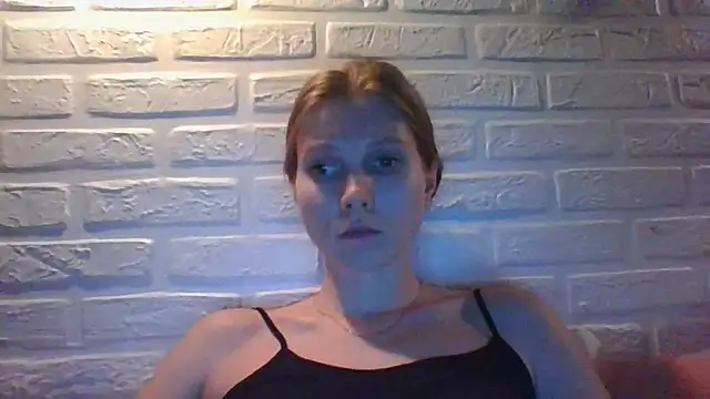 Snapshot of MaryMiton chatting on January 2026 11:52:02 PM MaryMiton online show from January 2026 11:52:02 PM