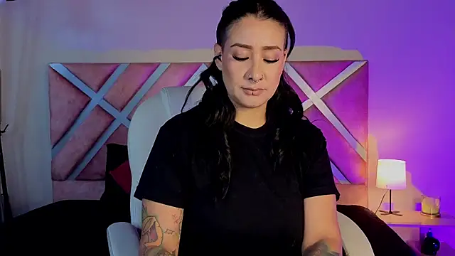  kelly hous36 online show from April 2026 01:15:02 PM