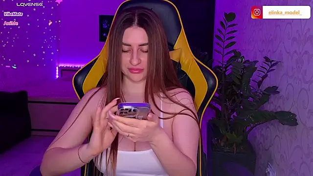 Elishka  online show from March 2025 04:34:02 PM