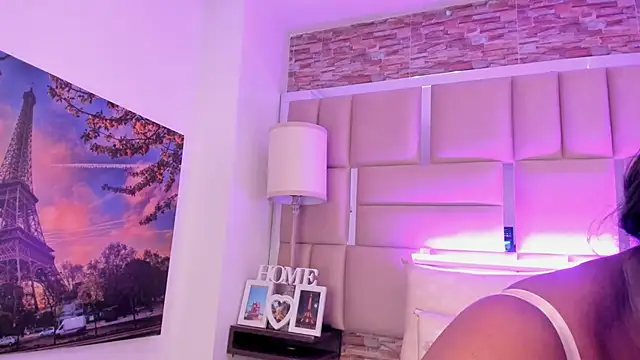 ShaniaBrownn online show from January 2026 08:10:02 PM