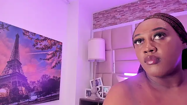 ShaniaBrownn online show from April 2026 07:50:02 PM