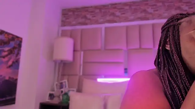 Snapshot of ShaniaBrownn chatting on May 2026 07:41:01 PM ShaniaBrownn online show from May 2026 07:41:01 PM