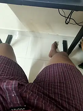 Snapshot of mkmony chatting on September 2025 07:25:01 PM mkmony online show from September 2025 07:25:01 PM