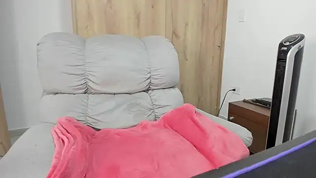 xspecialoomx online show from April 2026 07:58:02 PM