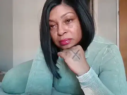 Snapshot of MSweetLindaParks chatting on December 2024 05:48:01 PM MSweetLindaParks online show from December 2024 05:48:01 PM