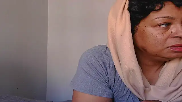 Snapshot of MSweetLindaParks chatting on October 2025 06:54:01 PM MSweetLindaParks online show from October 2025 06:54:01 PM