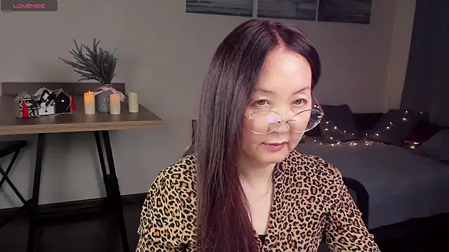 AvroraSakura online show from January 2026 03:38:01 PM