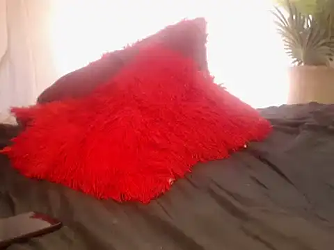 Snapshot of Misswhiteee chatting on February 2025 07:37:01 AM Misswhiteee online show from February 2025 07:37:01 AM