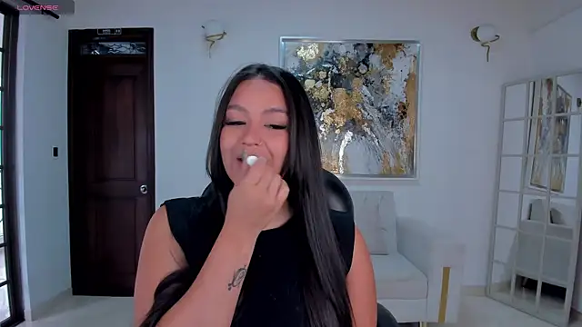 Snapshot of ToriCrossX chatting on January 2025 12:45:02 PM ToriCrossX online show from January 2025 12:45:02 PM