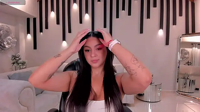 Snapshot of ToriCrossX chatting on February 2025 11:38:02 AM ToriCrossX online show from February 2025 11:38:02 AM