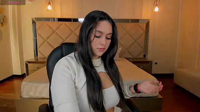 Snapshot of ToriCrossX chatting on February 2025 12:28:01 PM ToriCrossX online show from February 2025 12:28:01 PM