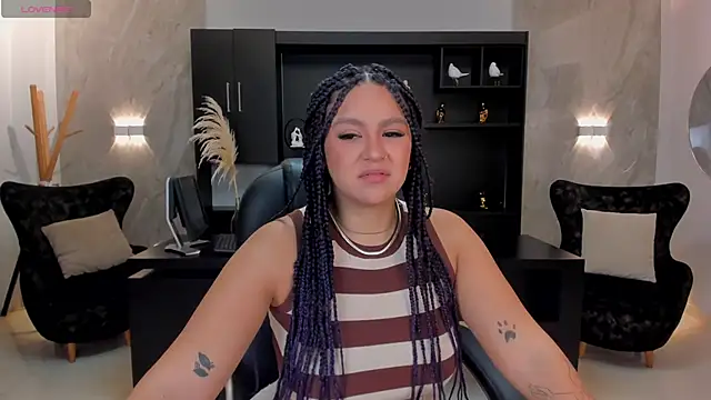 Snapshot of ToriCrossX chatting on February 2025 01:08:02 PM ToriCrossX online show from February 2025 01:08:02 PM