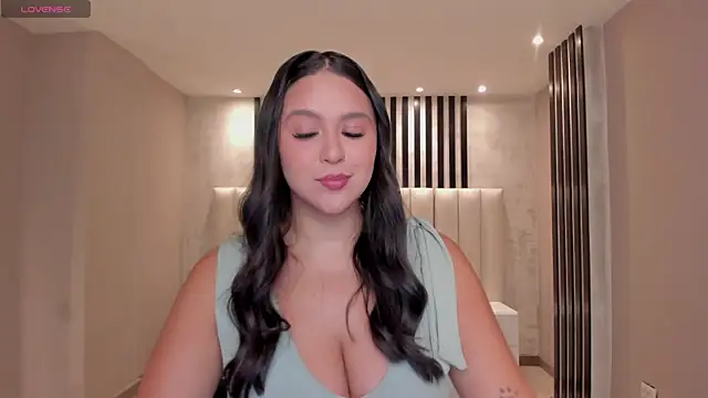 Snapshot of ToriCrossX chatting on November 2025 12:55:02 AM ToriCrossX online show from November 2025 12:55:02 AM