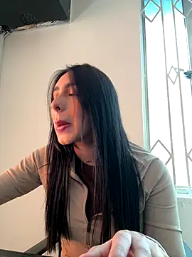 isabella jade online show from October 2025 02:02:01 PM