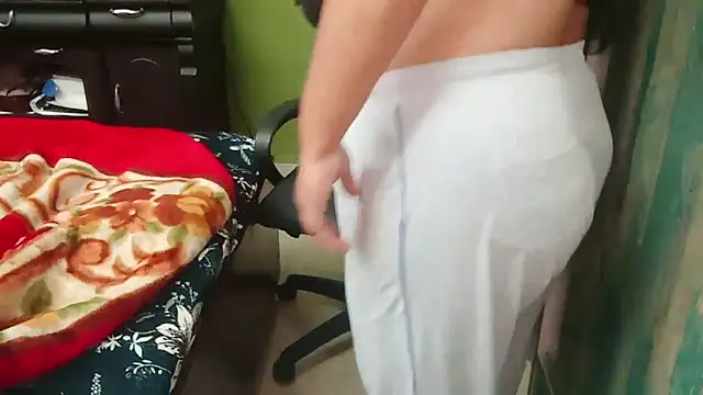 Snapshot of yoursnishaa chatting on January 2025 05:51:02 PM yoursnishaa online show from January 2025 05:51:02 PM