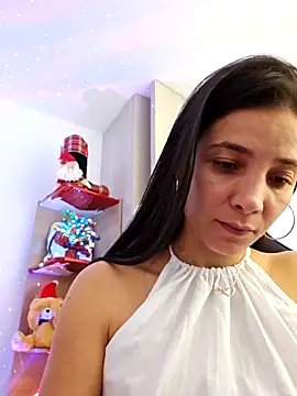 Snapshot of miaeyes chatting on December 2024 03:10:02 PM miaeyes online show from December 2024 03:10:02 PM