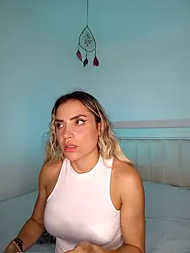 Snapshot of ASHLEY_BLAIR chatting on March 2025 11:22:01 PM ASHLEY BLAIR online show from March 2025 11:22:01 PM