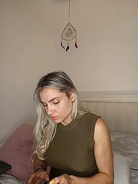 Snapshot of ASHLEY_BLAIR chatting on June 2026 08:00:01 PM ASHLEY BLAIR online show from June 2026 08:00:01 PM