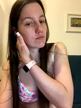 Nicole-Ray online show from December 2025 07:29:02 PM