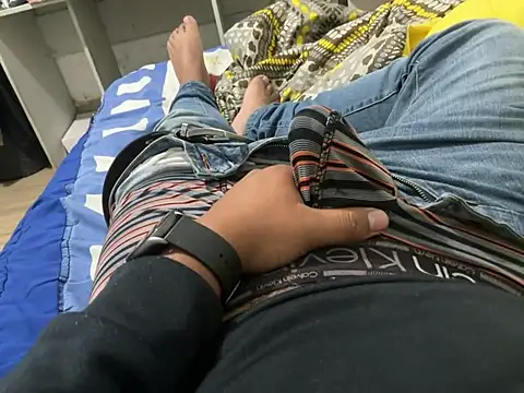 Snapshot of elvis0966 chatting on March 2025 02:25:02 PM elvis0966 online show from March 2025 02:25:02 PM