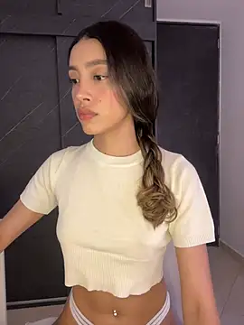 Snapshot of SelenaStone chatting on December 2024 11:28:02 PM SelenaStone online show from December 2024 11:28:02 PM