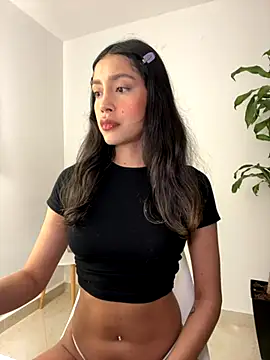 Snapshot of SelenaStone chatting on November 2025 11:37:02 PM SelenaStone online show from November 2025 11:37:02 PM