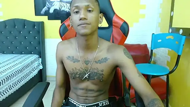 Snapshot of ManSant chatting on October 2025 03:13:01 PM ManSant online show from October 2025 03:13:01 PM