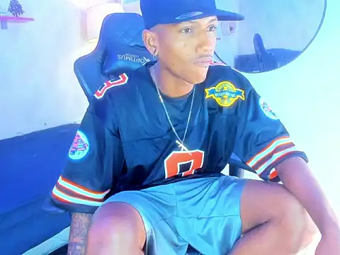 Snapshot of ManSant chatting on November 2025 02:31:02 PM ManSant online show from November 2025 02:31:02 PM