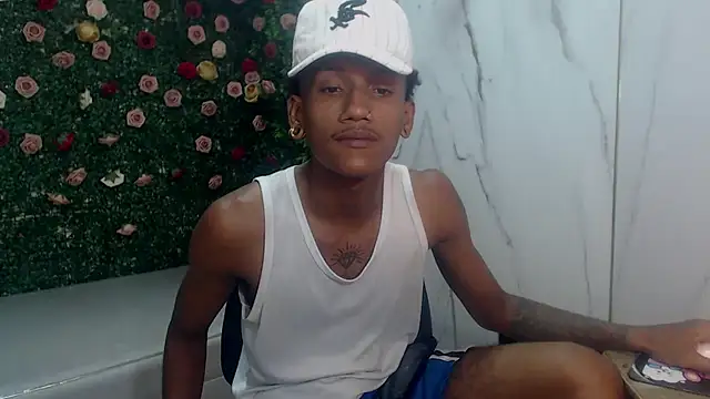 Snapshot of ManSant chatting on May 2026 03:08:02 PM ManSant online show from May 2026 03:08:02 PM