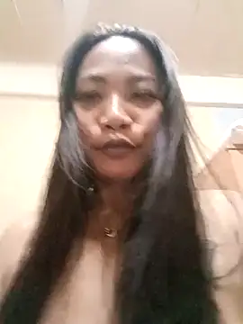 Snapshot of KinkyKit_May chatting on November 2025 08:31:02 AM KinkyKit May online show from November 2025 08:31:02 AM