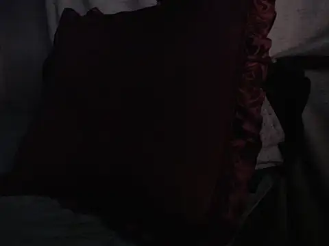 Snapshot of devine_TATAS chatting on November 2025 04:29:01 PM devine TATAS online show from November 2025 04:29:01 PM