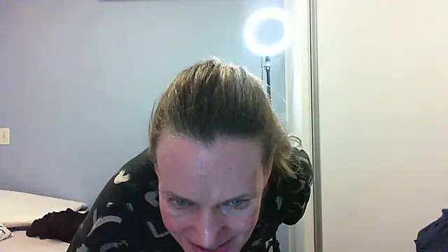 Annylove1 online show from November 2025 11:37:02 PM