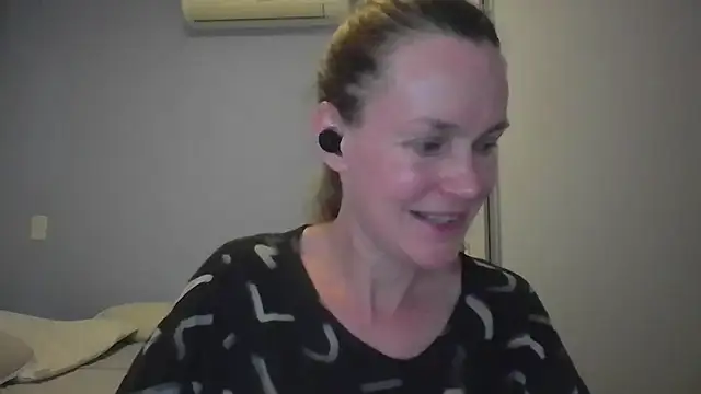 Annylove1 online show from December 2025 12:18:02 AM